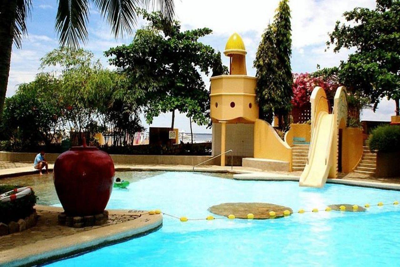 EGI Resort y hotel Isla de Mactán Exterior foto