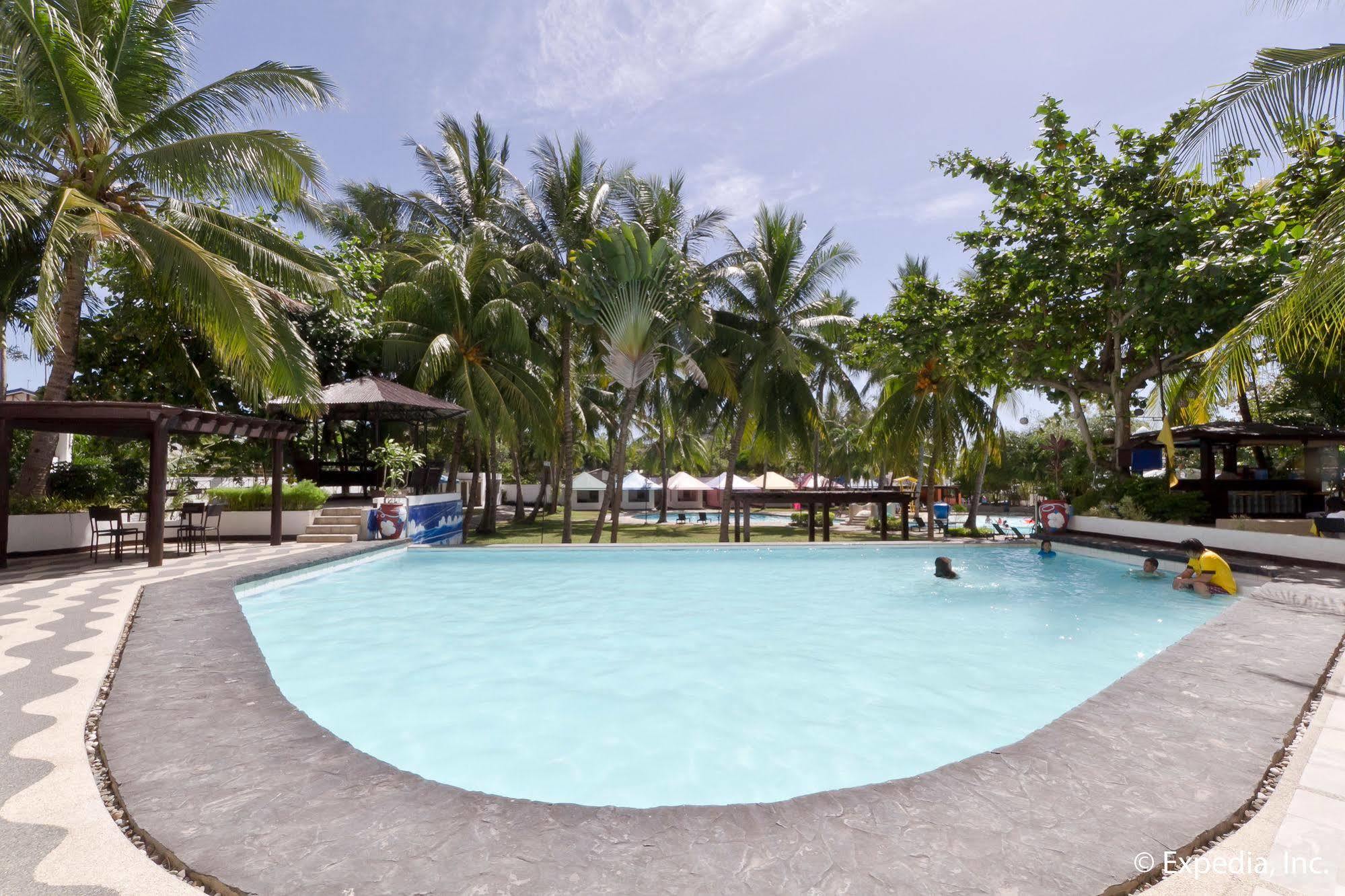 EGI Resort y hotel Isla de Mactán Exterior foto