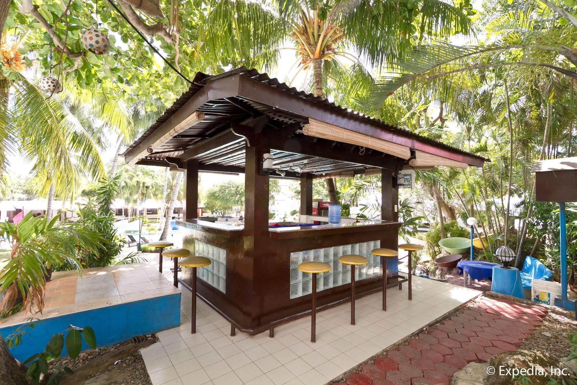 EGI Resort y hotel Isla de Mactán Exterior foto